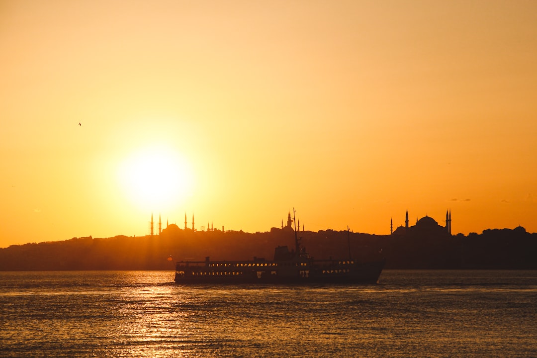 طائرة خاصة إلى إسطنبول