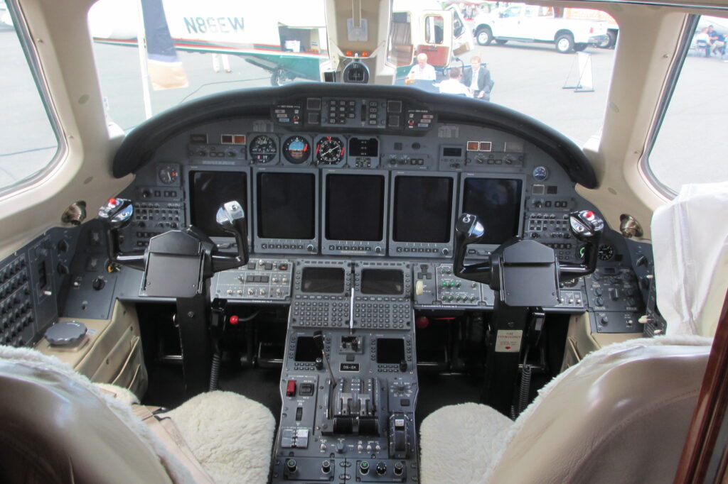 Cessna Citation X+ قمرة القيادة
