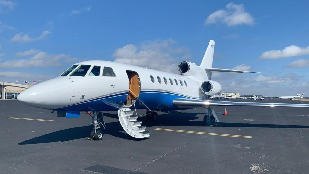 Dassault Falcon 50EX خارجي ٢