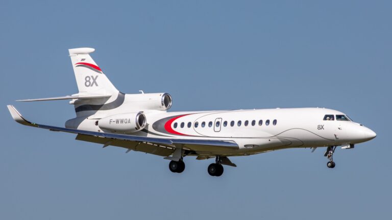 Dassault Falcon 8X للإيجار في السعودية