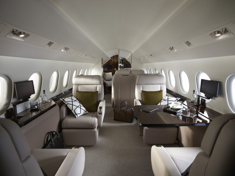 Dassault Falcon 900LX كابينة
