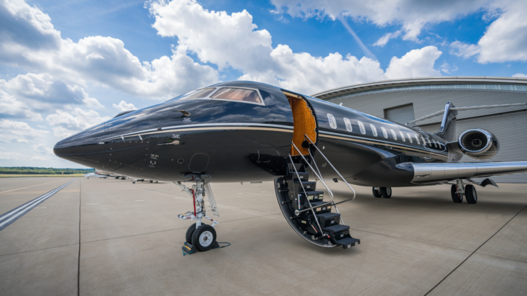 Bombardier Global Express XRS للإيجار في السعودية