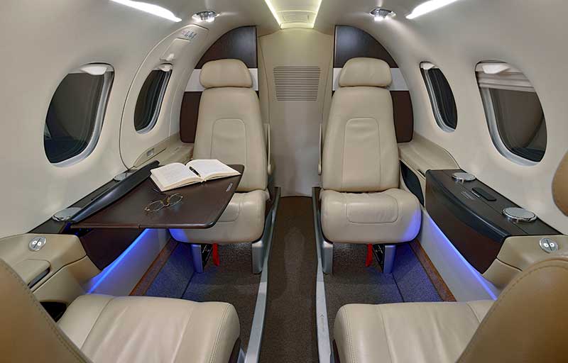 Embraer Phenom 100EV كابينة